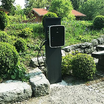 Wallbox eMH3 auf privatem Parkplatz